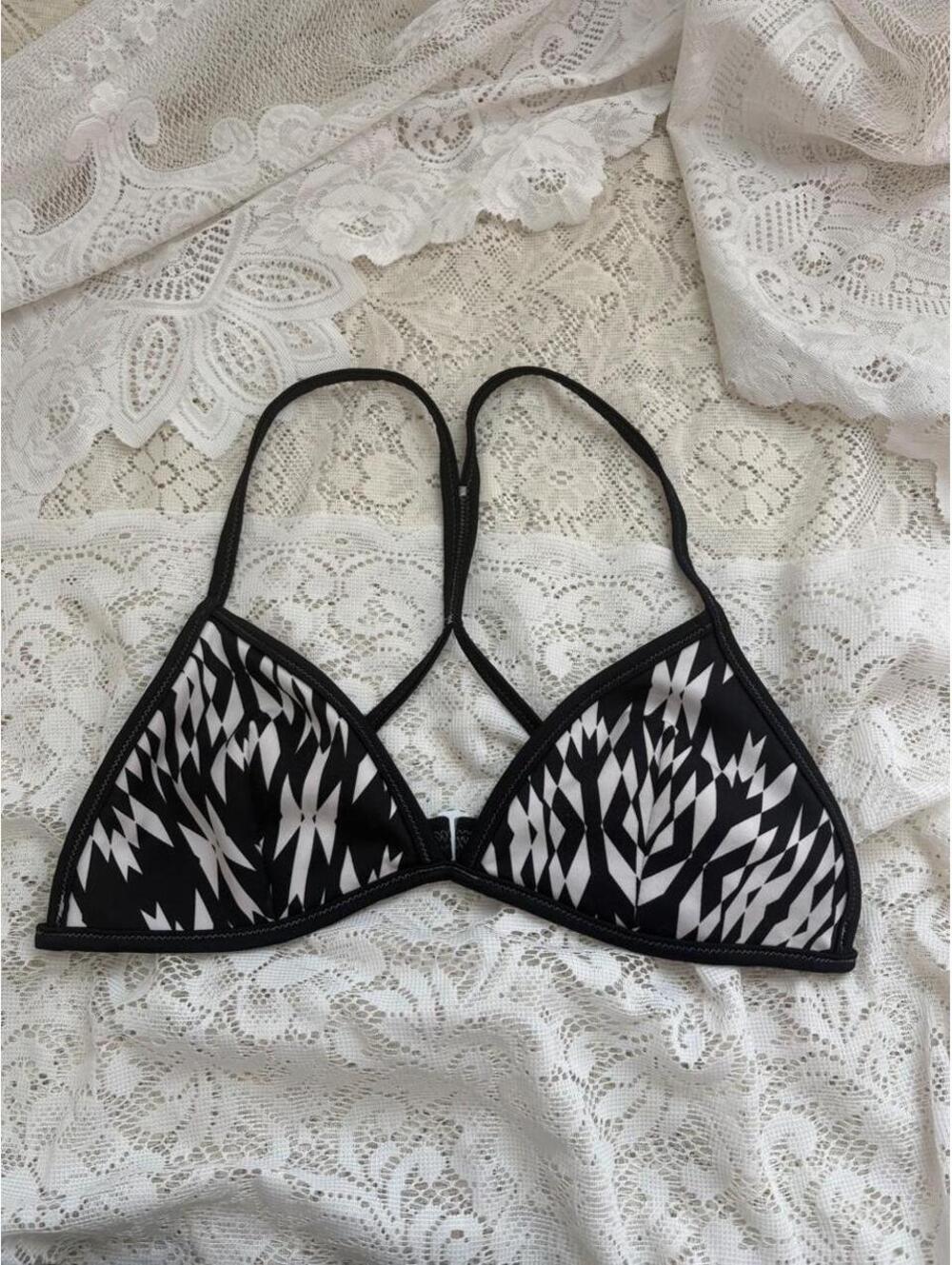 Victoria's Secret Women's Black and Multi Bikini-and-tankini-top